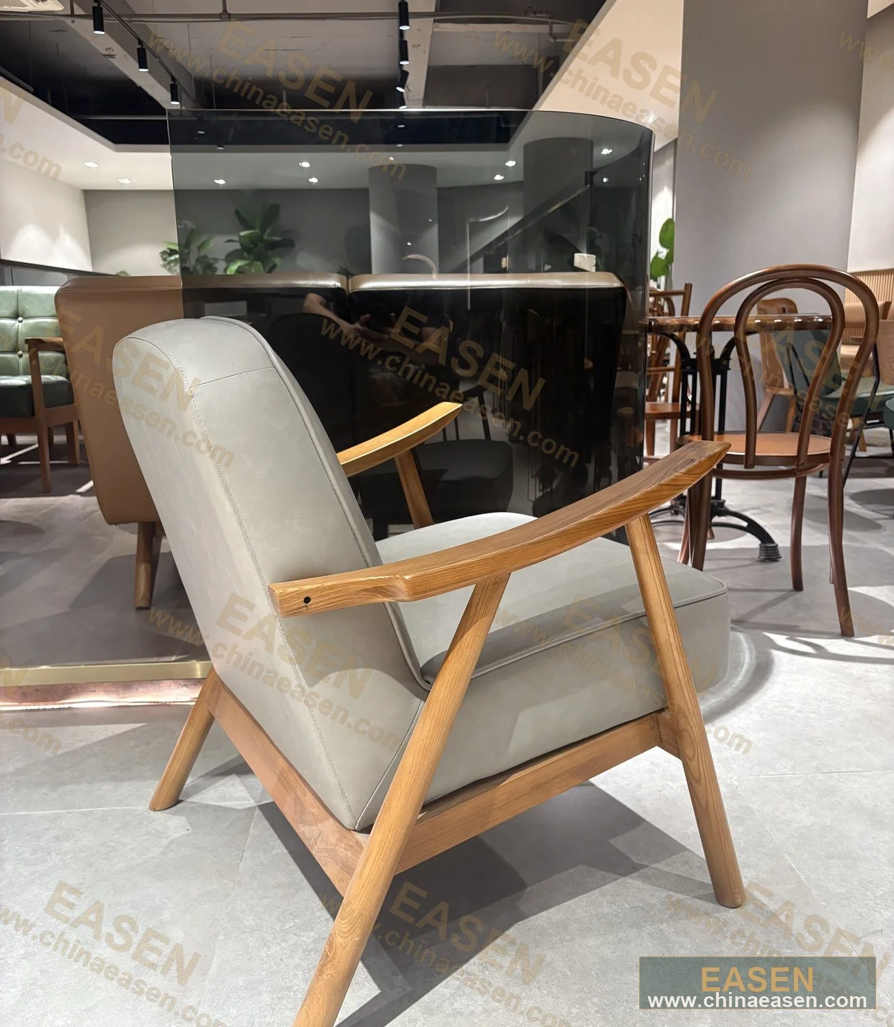 YS-P135 — Real-Photo Dining Chair 65